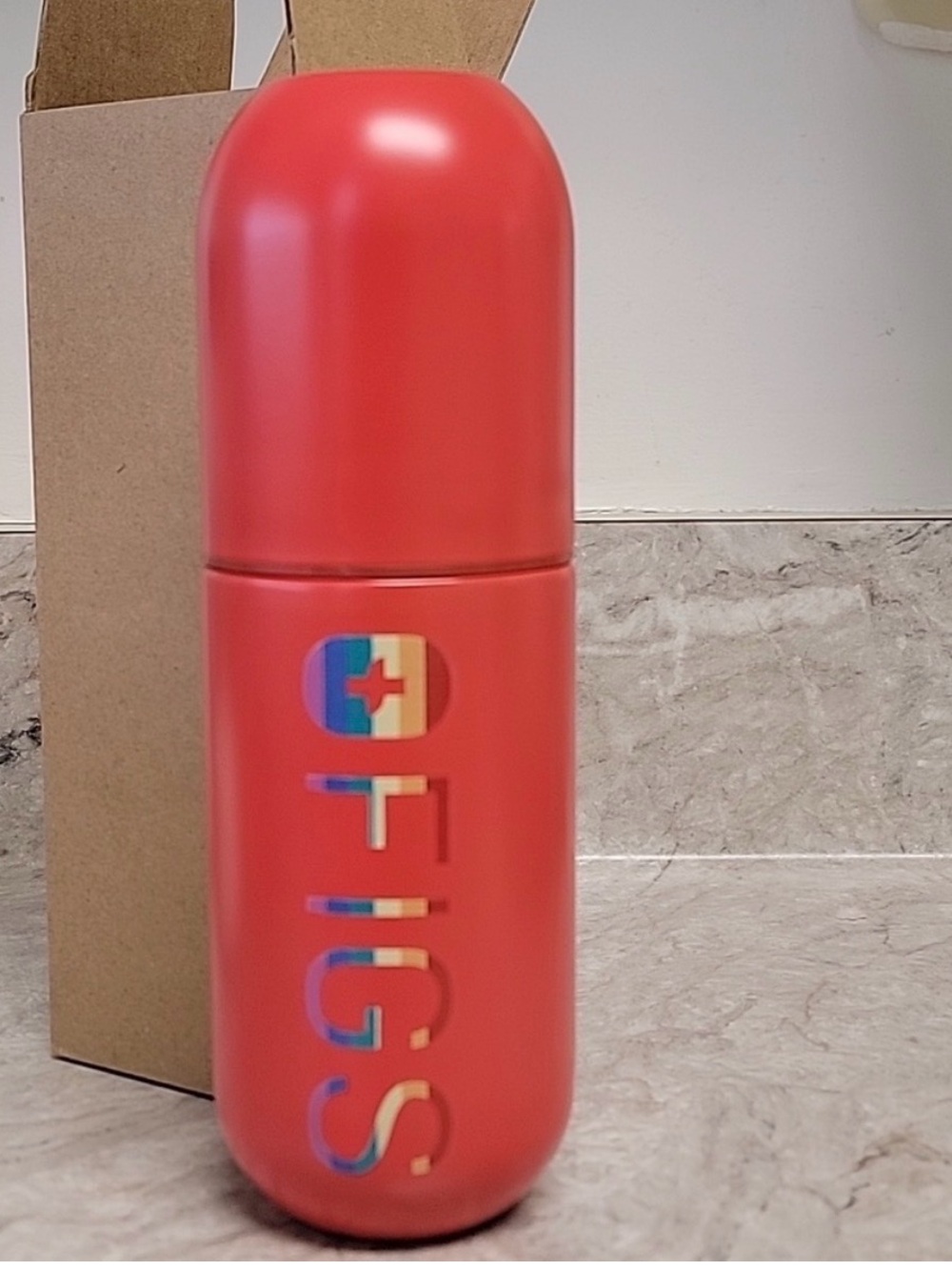 FIGS PRIDE HIBISCUS
TRAVEL TUMBLER